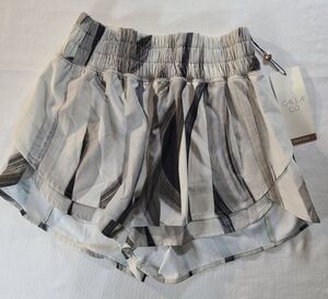 Calia Step Up Running Shorts XXS Succulent Neutral High Rise 3” NWT